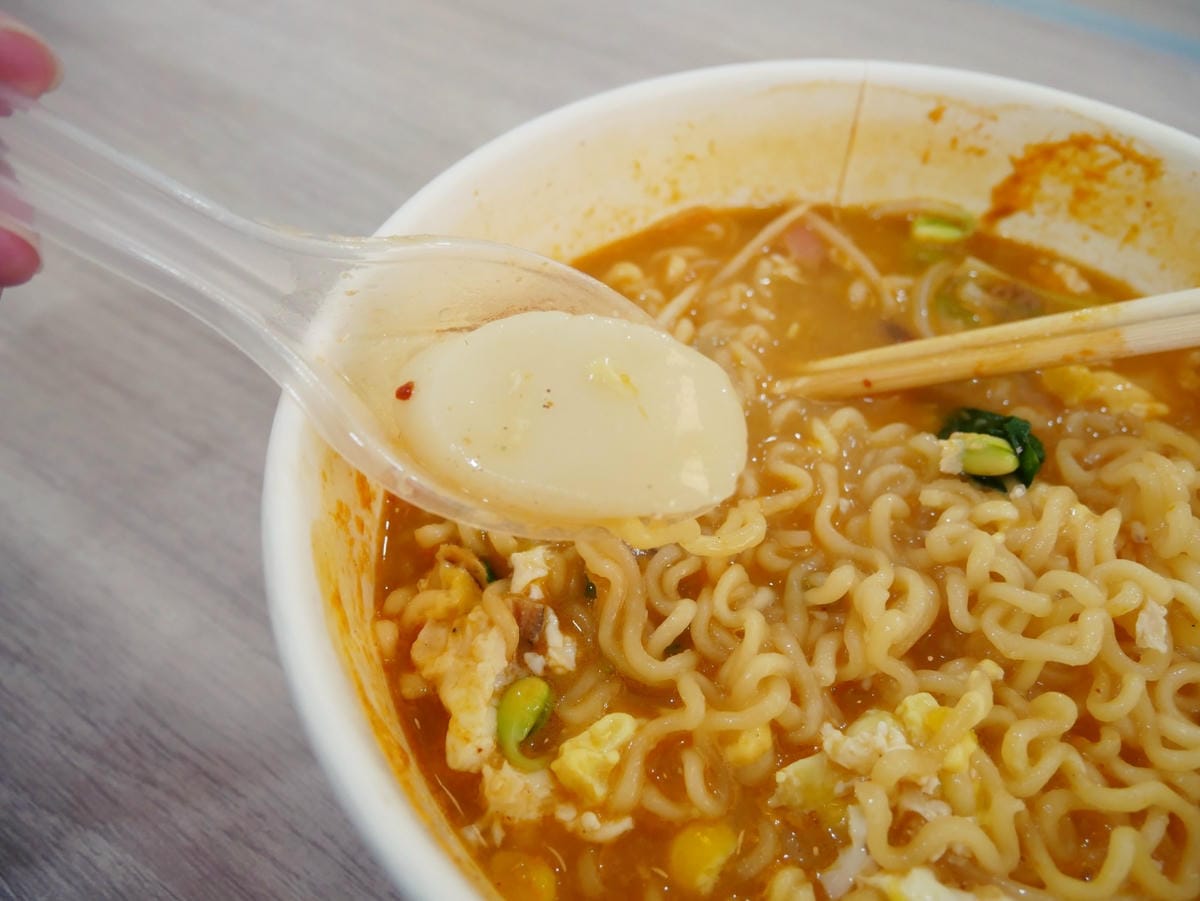 高雄楠梓「韓金智能拉麵店」自動煮麵機、多樣免費配料隨你加!! 高雄楠梓「韓金智能拉麵店」自動煮麵機、多樣免費配料隨你加!!