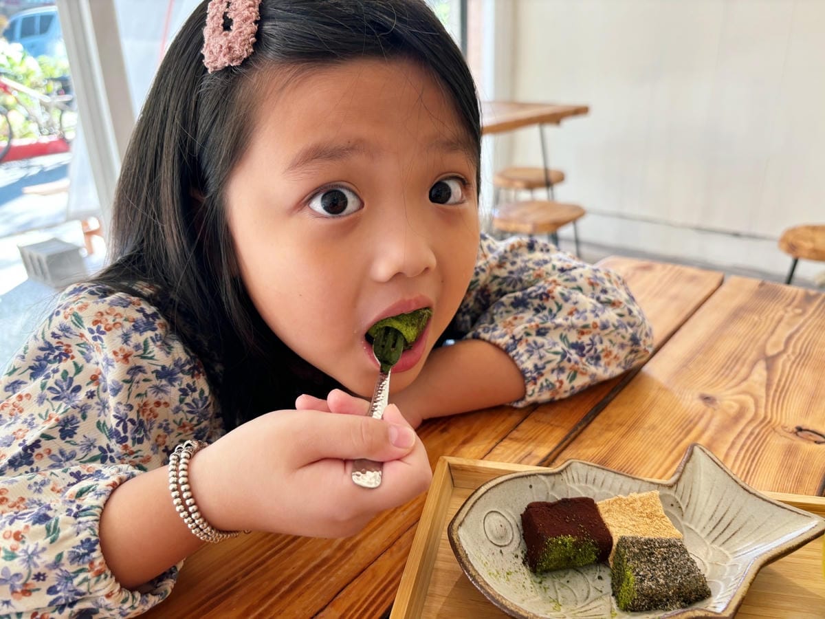 高雄果貿「鄰居小心點」可愛的日式蕨餅專賣店。 高雄果貿「鄰居小心點」可愛的日式蕨餅專賣店。