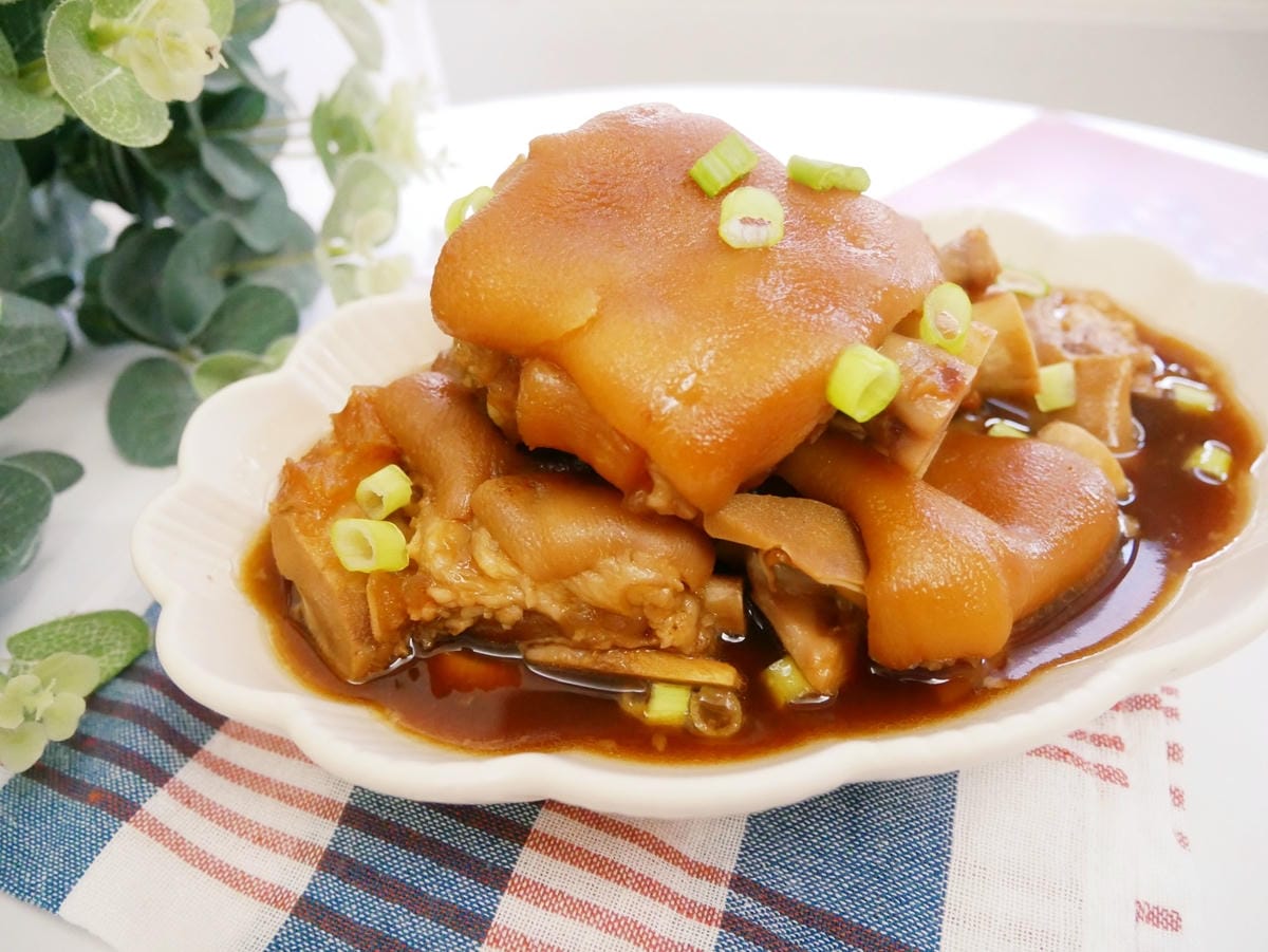 好吃年菜推薦-雙言商號 X 明水三九七食堂「雞湯熬鯧魚海鮮炊 好吃年菜推薦-雙言商號 X 明水三九七食堂「雞湯熬鯧魚海鮮炊