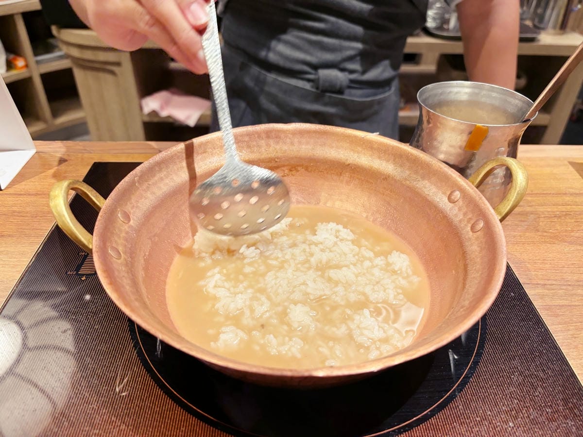 台南新天地「黑毛屋」湯頭濃郁、還有限定的柚子鍋喔!! 台南新天地「黑毛屋」湯頭濃郁、還有限定的柚子鍋喔!!