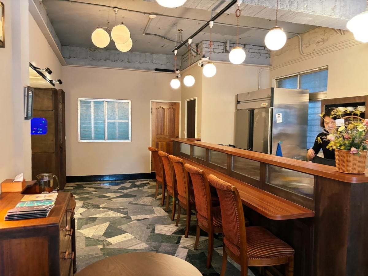 高雄新崛江「卷季」日式喫茶店裡吃台式可麗餅。 高雄新崛江「卷季」日式喫茶店裡吃台式可麗餅。