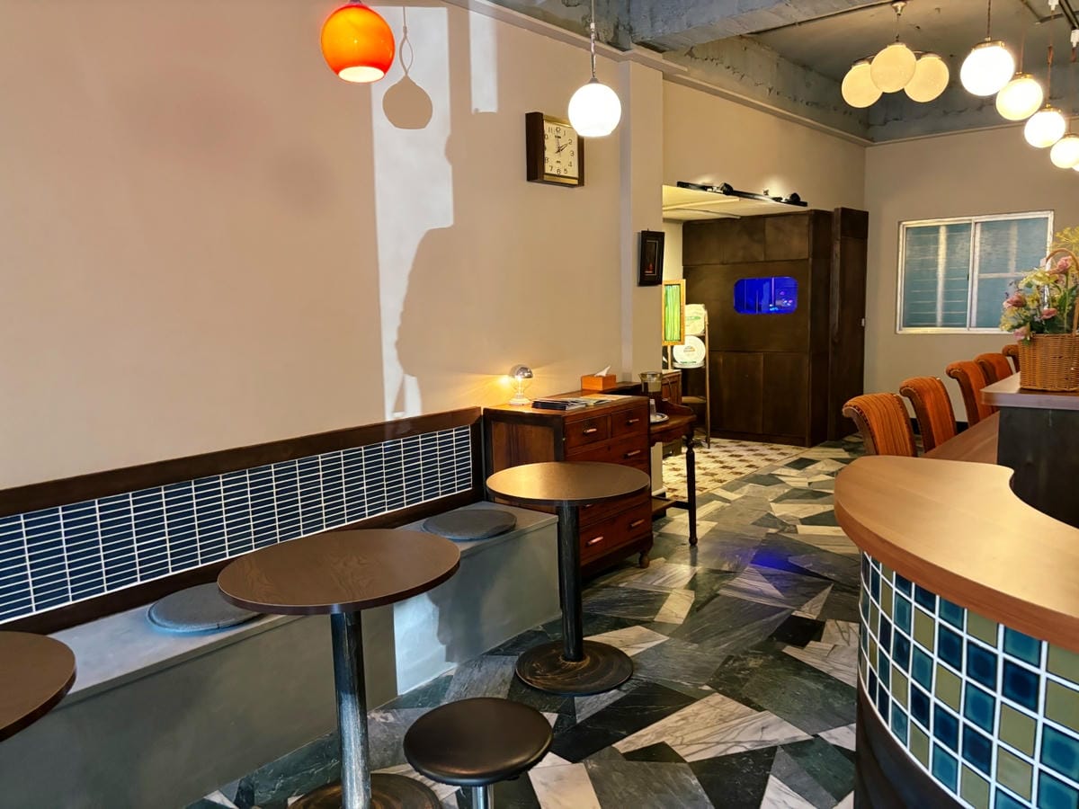 高雄新崛江「卷季」日式喫茶店裡吃台式可麗餅。 高雄新崛江「卷季」日式喫茶店裡吃台式可麗餅。