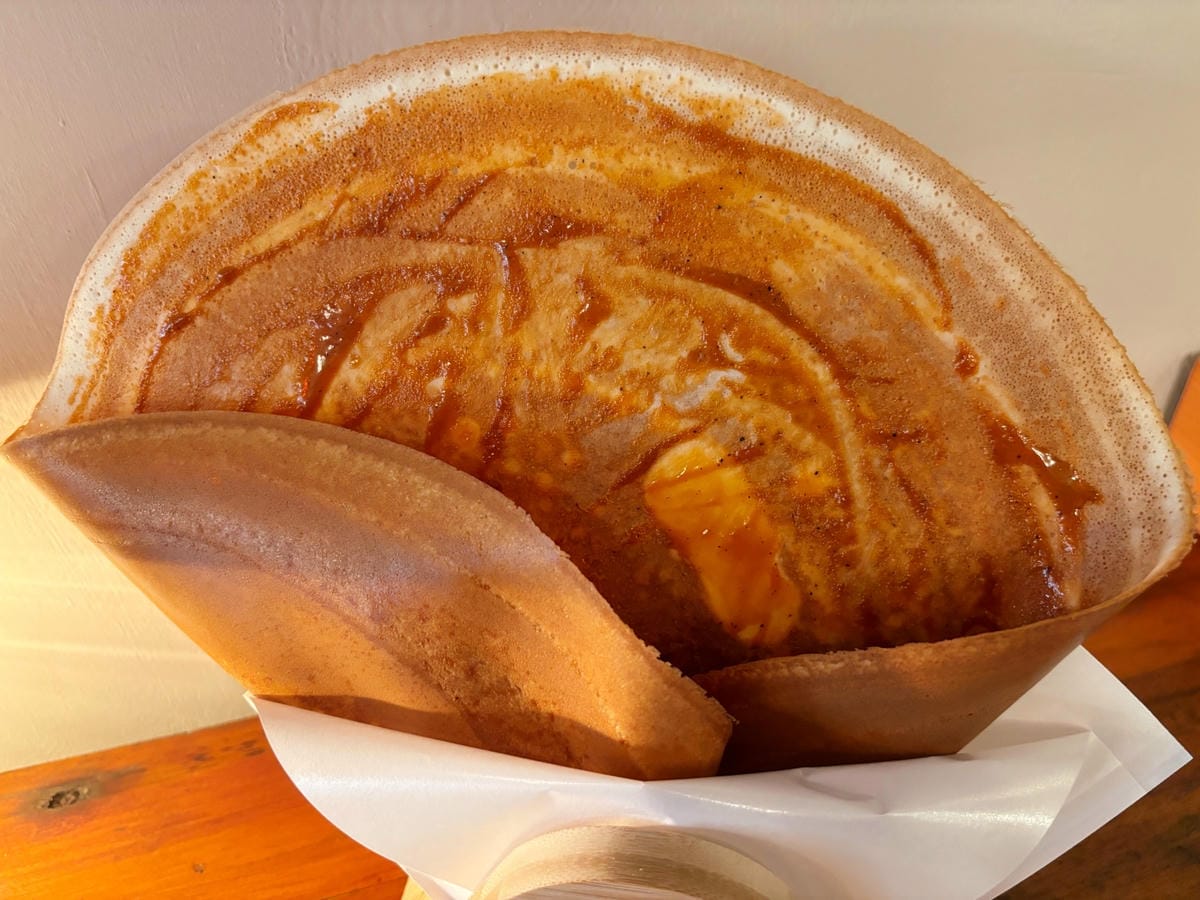 高雄新崛江「卷季」日式喫茶店裡吃台式可麗餅。 高雄新崛江「卷季」日式喫茶店裡吃台式可麗餅。