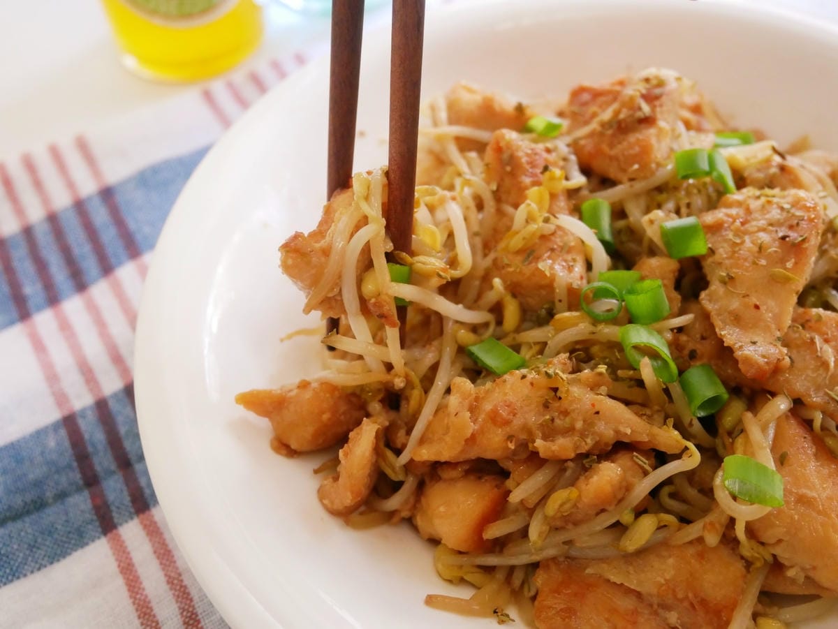 [My Little Kitchen] 超下飯「醬炒雞肉豆芽