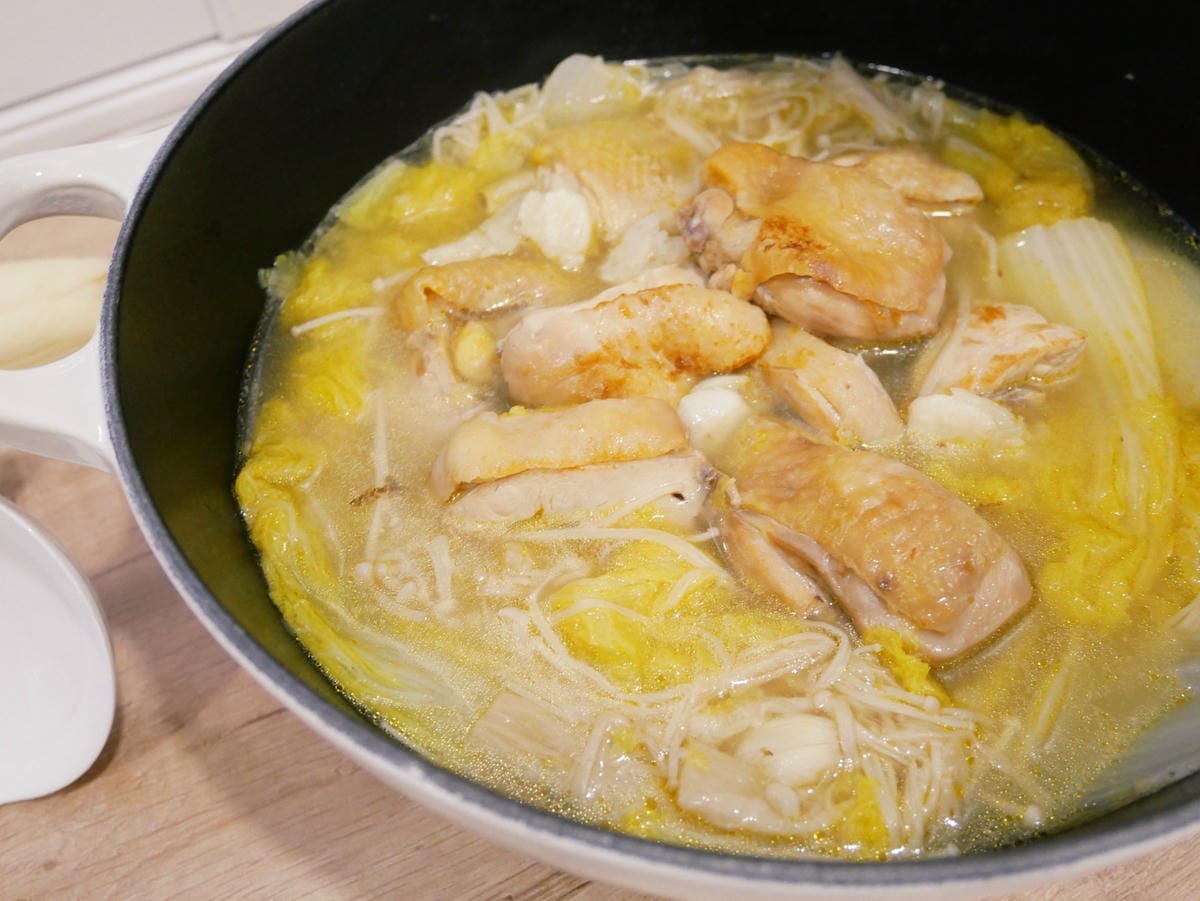[My Little Kitchen] 一鍋到底「蒜頭白菜雞