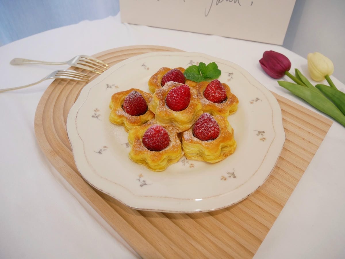 [My Little Kitchen] 好簡單「小花草莓巧克