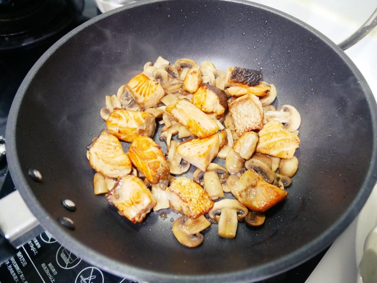 [My Little Kitchen] 平底鍋「蘑菇炒鮭魚」