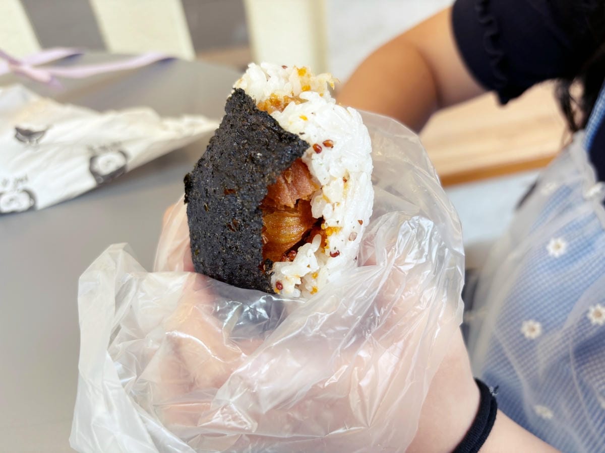 高雄「陳卖卖手作飯糰咖啡」文青又可愛的飯糰店!! 高雄「陳卖卖手作飯糰咖啡」文青又可愛的飯糰店!!