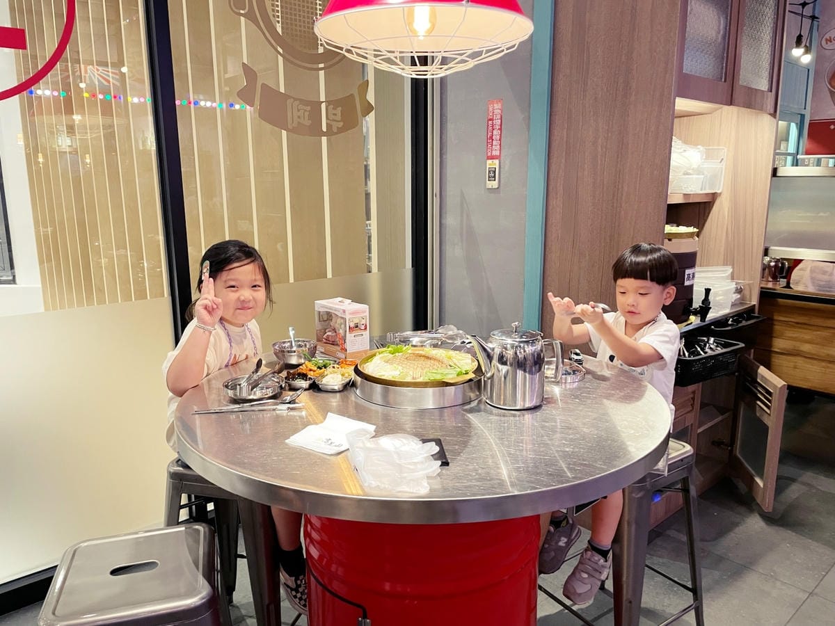 高雄美術館「癮燒精食」精緻餐盒還有食材超市可以逛!! 高雄美術館「癮燒精食」精緻餐盒還有食材超市可以逛!!