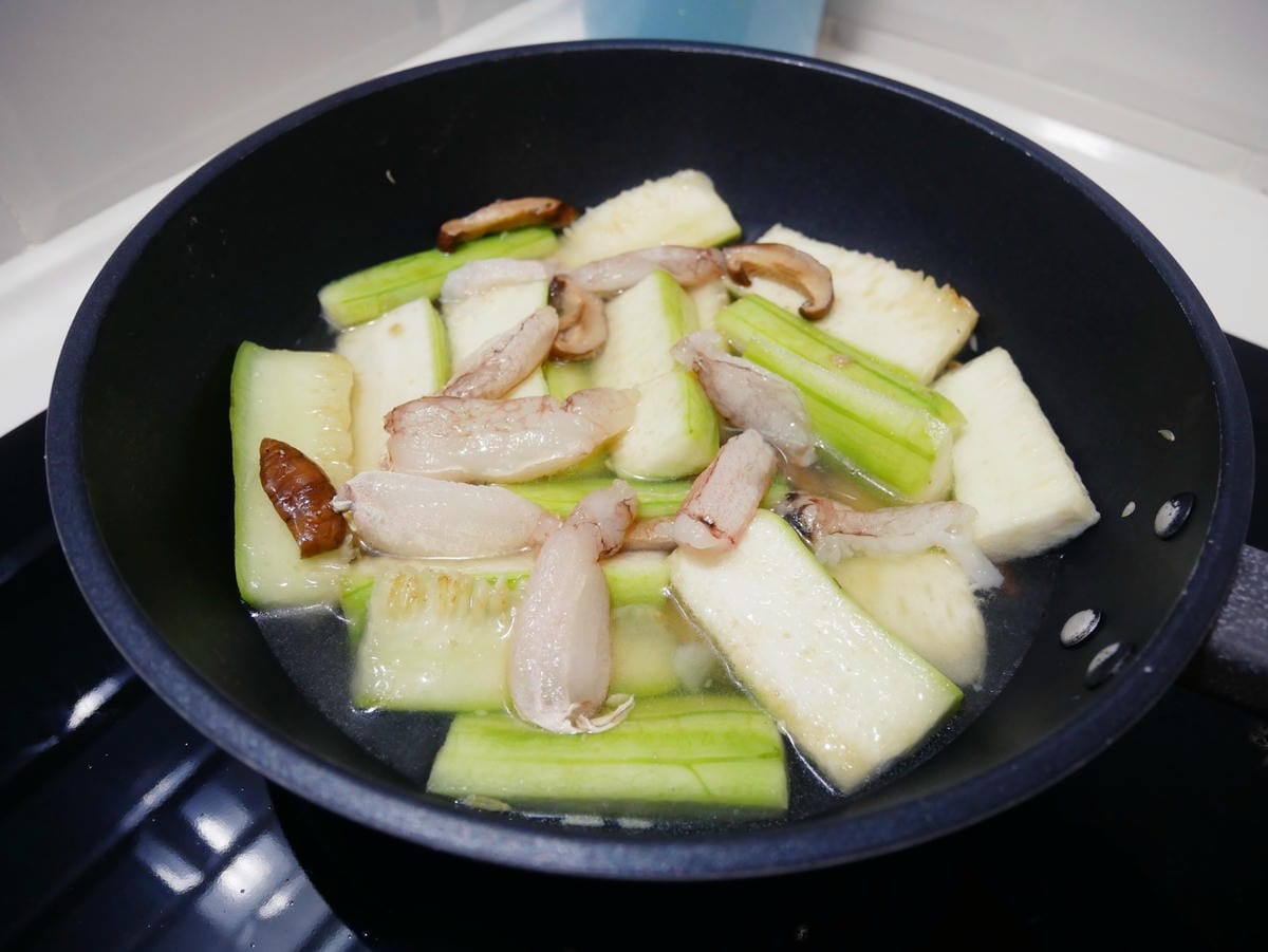 [My Little Kitchen] 快手料理「蟹肉絲瓜」