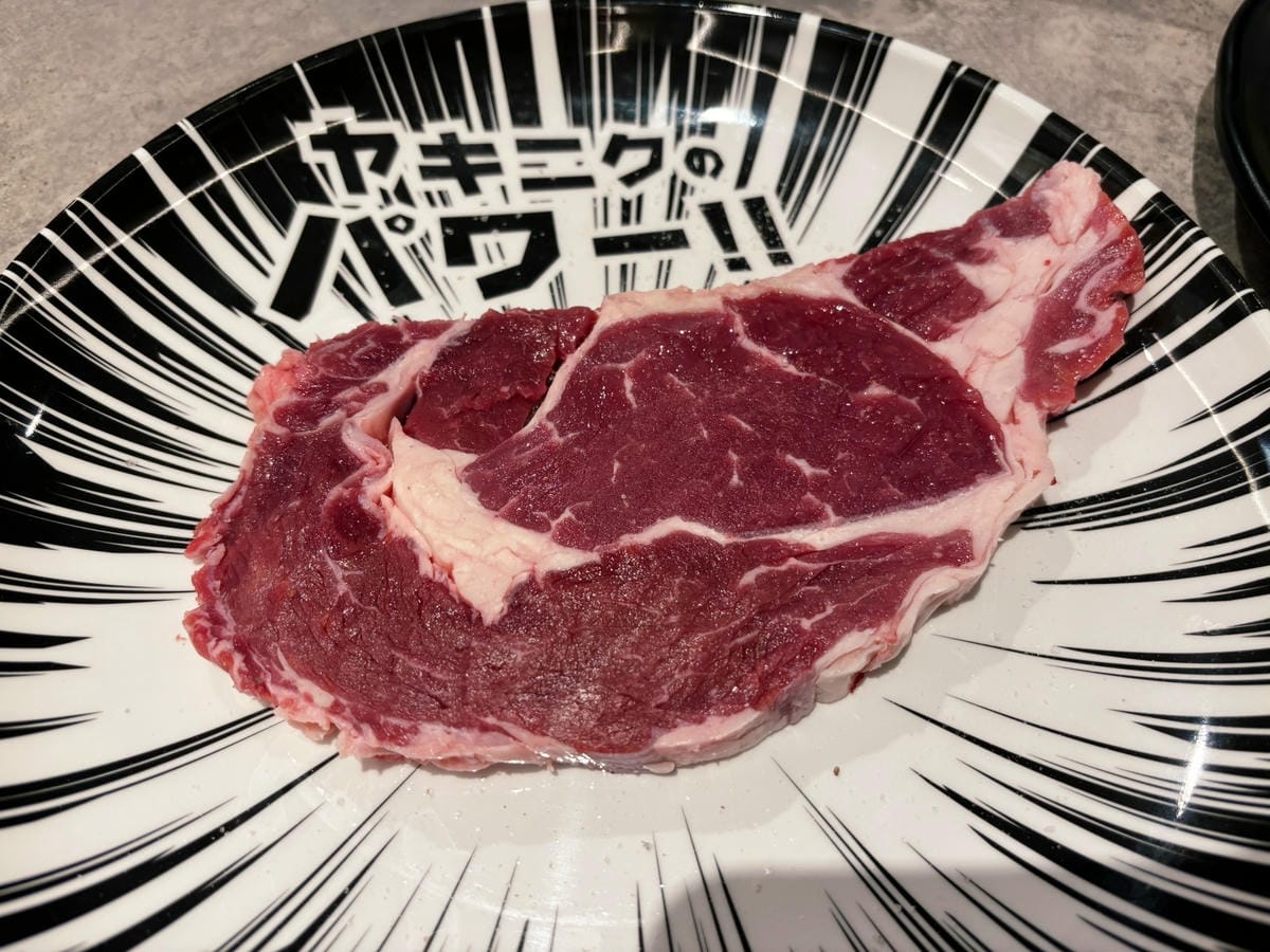 高雄巨蛋「肉次方燒肉放題」大口吃肉時間到!! 高雄巨蛋「肉次方燒肉放題」大口吃肉時間到!!
