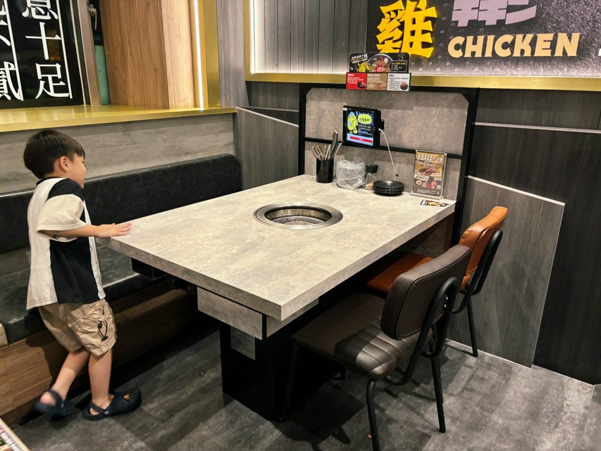 高雄巨蛋「肉次方燒肉放題」大口吃肉時間到!! 高雄巨蛋「肉次方燒肉放題」大口吃肉時間到!!
