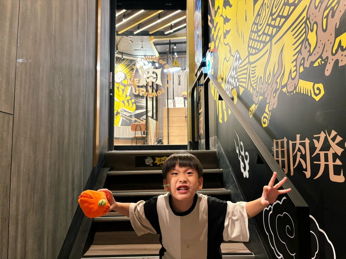 高雄巨蛋「肉次方燒肉放題」大口吃肉時間到!! 高雄巨蛋「肉次方燒肉放題」大口吃肉時間到!!