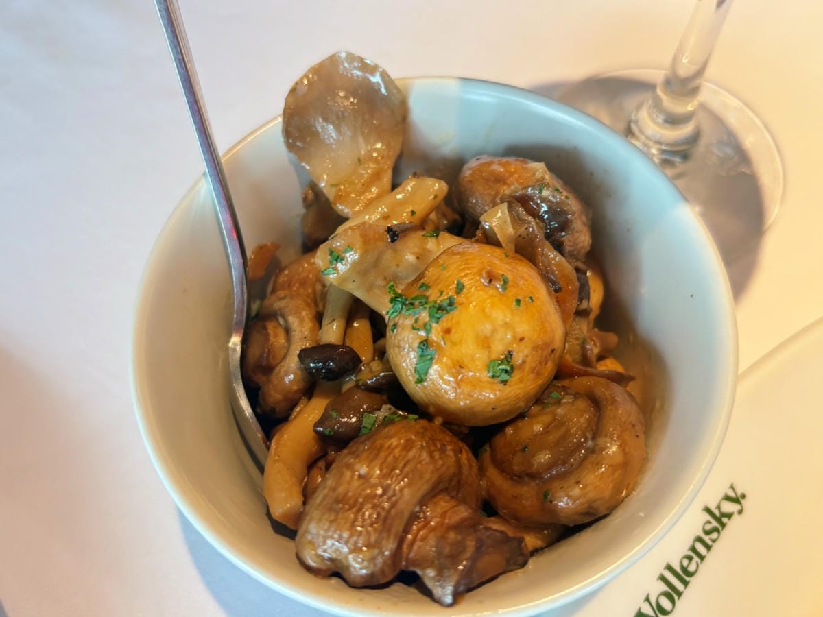 台中「Smith & Wollensky牛排館」股神巴菲特最 台中「Smith & Wollensky牛排館」股神巴菲特最