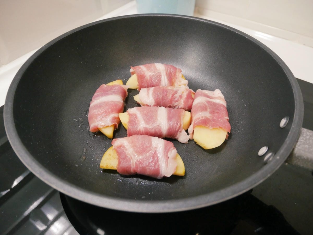 [My Little Kitchen] 超簡單「蘋果豬肉卷」