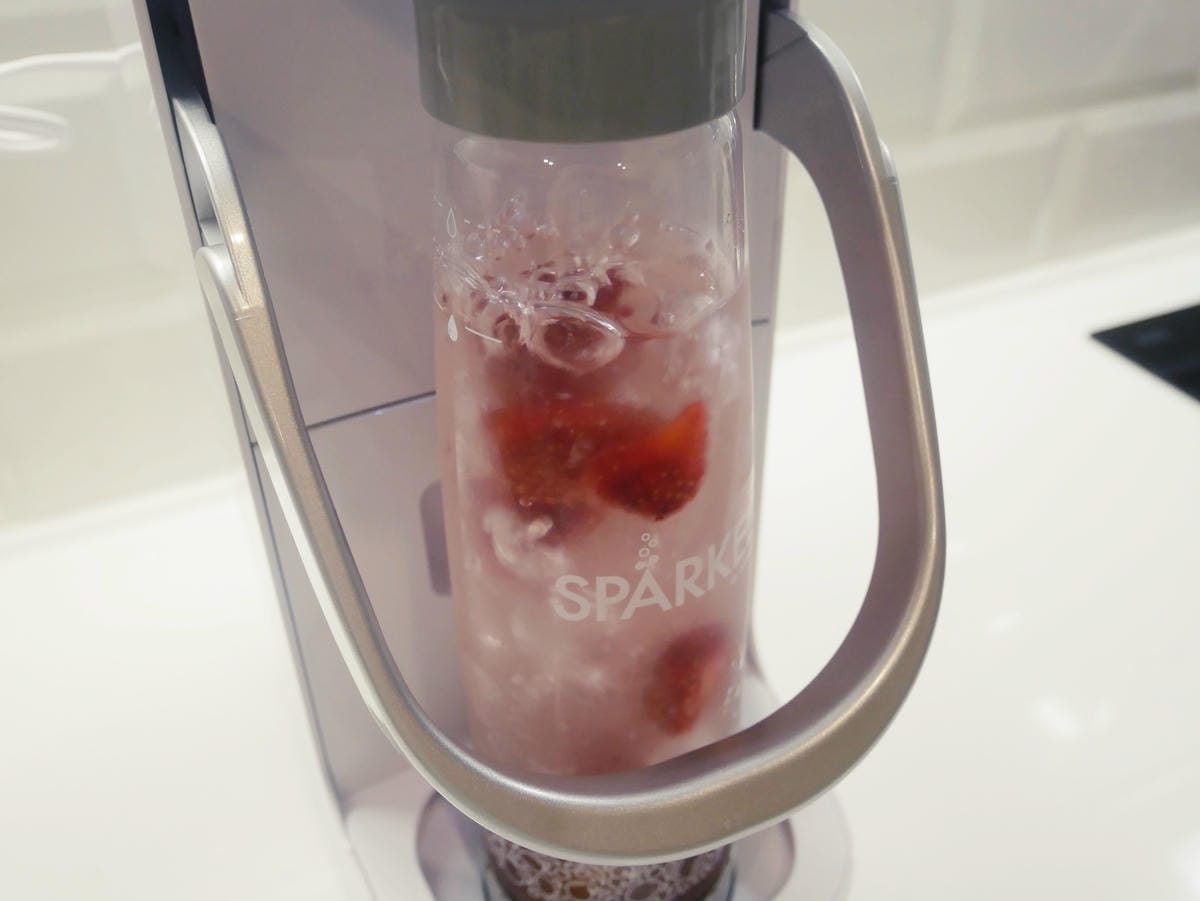廚房幸福感好物,加拿大「Spärkel舒沛可萬用氣泡水機」評 廚房幸福感好物,加拿大「Spärkel舒沛可萬用氣泡水機」評