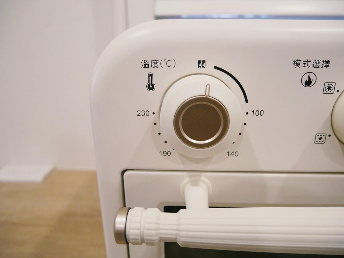 可愛牛奶色「東元10L氣炸烤箱YB1003CB」親子料理~~ 可愛牛奶色「東元10L氣炸烤箱YB1003CB」親子料理~~