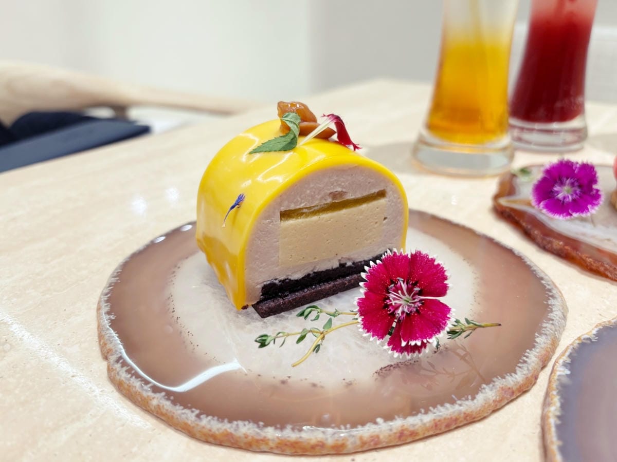 高雄巨蛋「94 Cafe」開到凌晨的法式甜點店!! 高雄巨蛋「94 Cafe」開到凌晨的法式甜點店!!