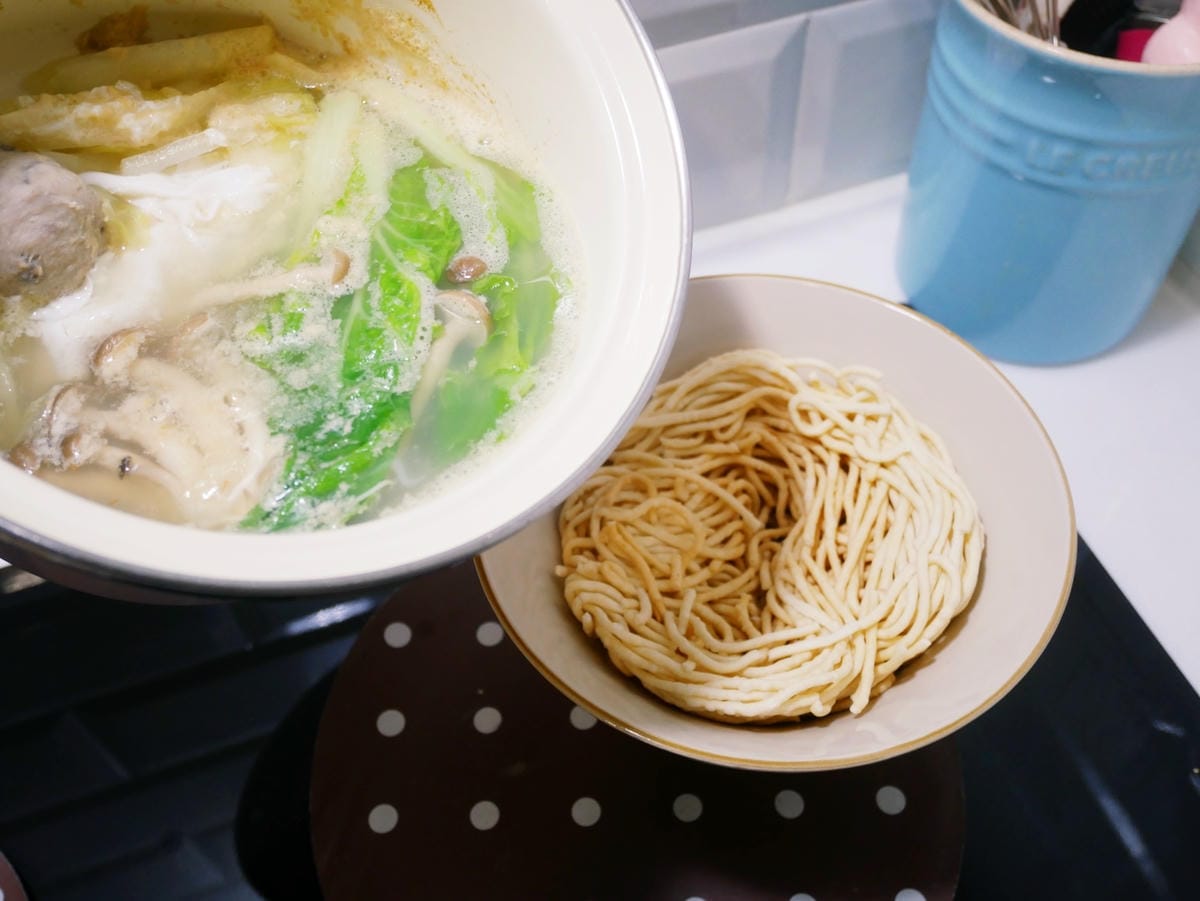 「烹大師」方便做「鍋燒海鮮意麵」鰹魚湯頭鮮甜、簡單好上手!! 「烹大師」方便做「鍋燒海鮮意麵」鰹魚湯頭鮮甜、簡單好上手!!
