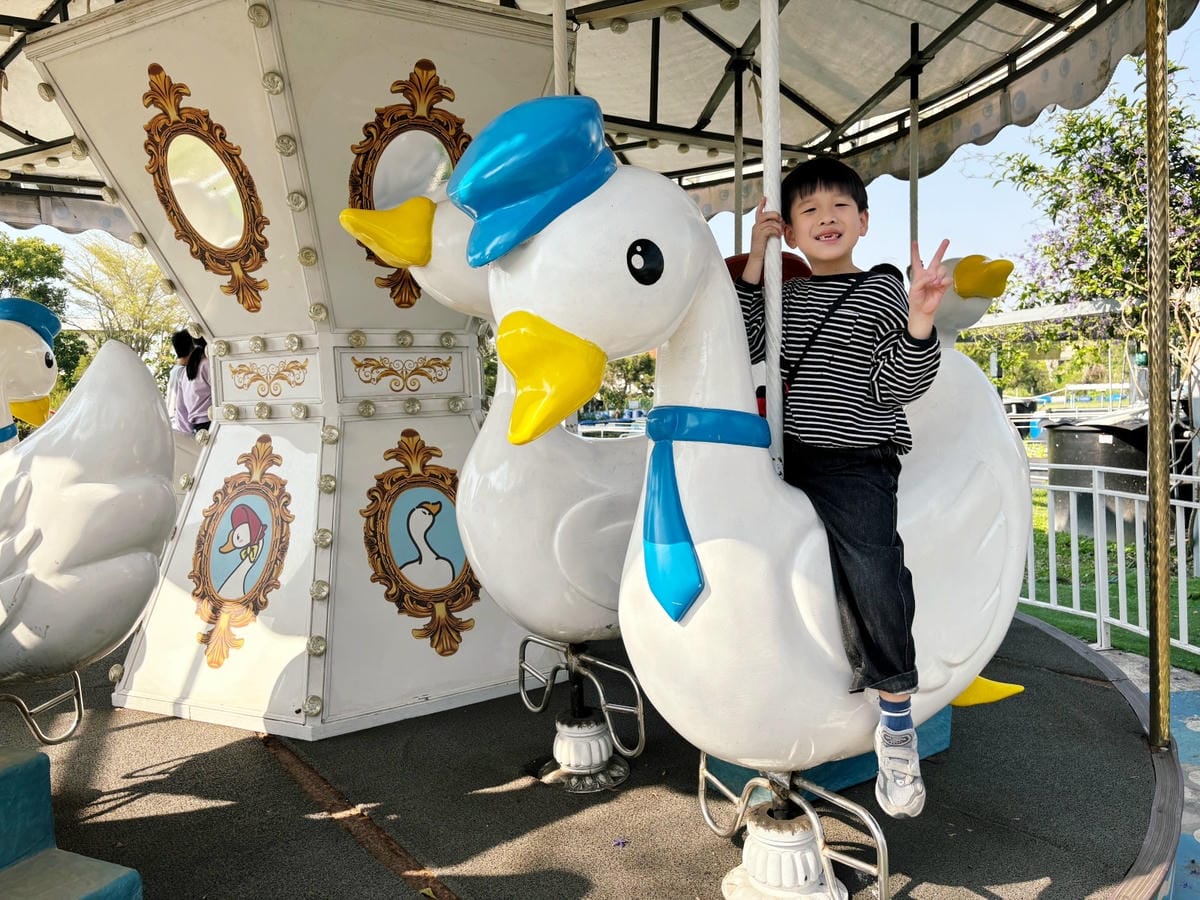 雲林斗六「鵝媽媽鵝童樂園」免門票、必坐可愛旋轉天鵝 ♪ 雲林斗六「鵝媽媽鵝童樂園」免門票、必坐可愛旋轉天鵝 ♪