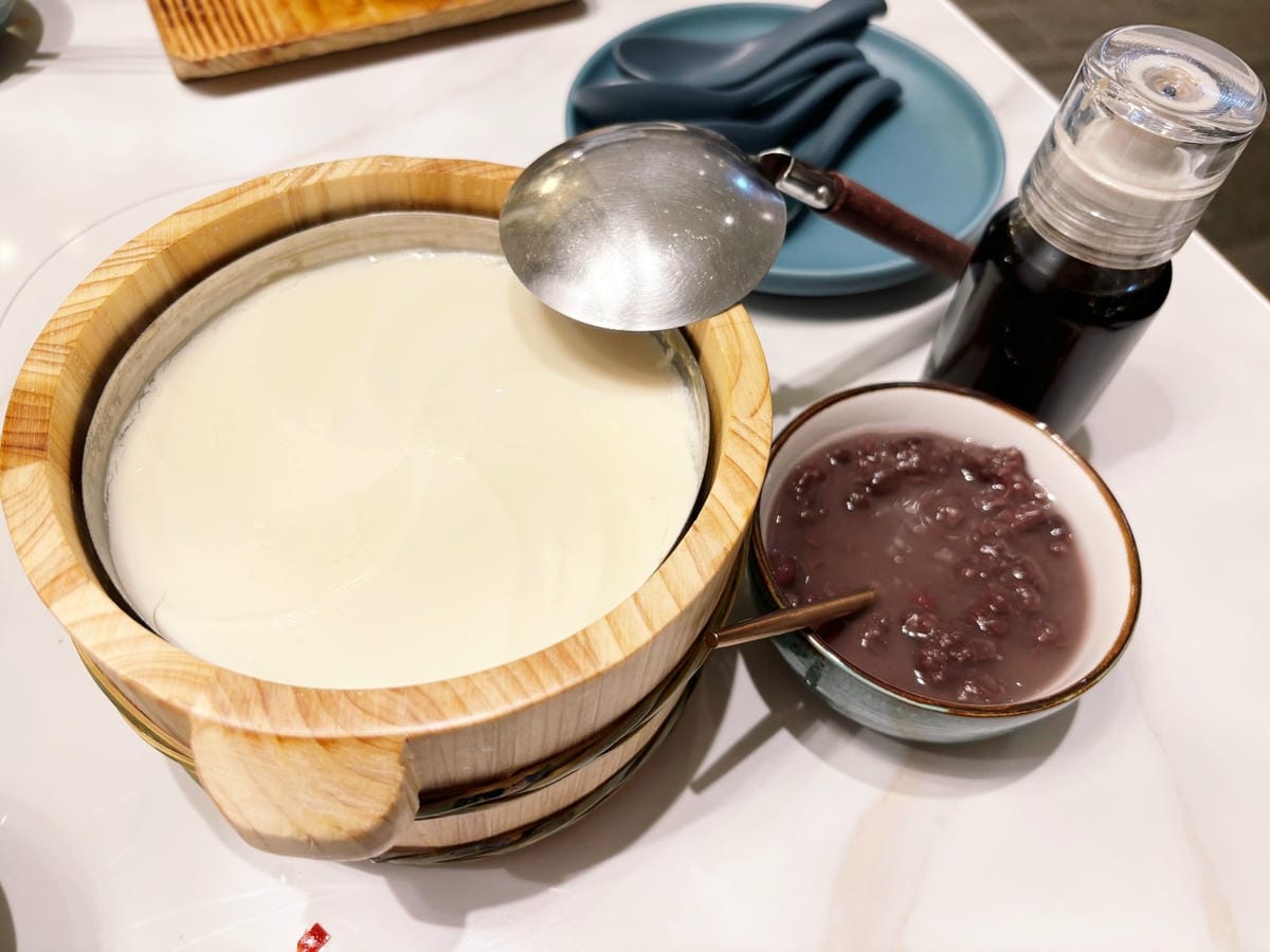高雄夢時代「上菜片皮鴨專賣店 」鴨肉與跳跳糖的神仙組合!! 高雄夢時代「上菜片皮鴨專賣店 」鴨肉與跳跳糖的神仙組合!!