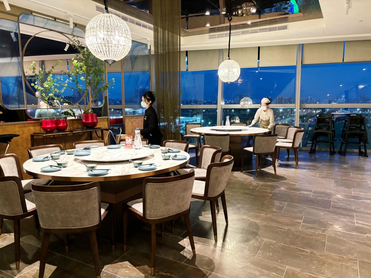 高雄夢時代「上菜片皮鴨專賣店 」鴨肉與跳跳糖的神仙組合!! 高雄夢時代「上菜片皮鴨專賣店 」鴨肉與跳跳糖的神仙組合!!