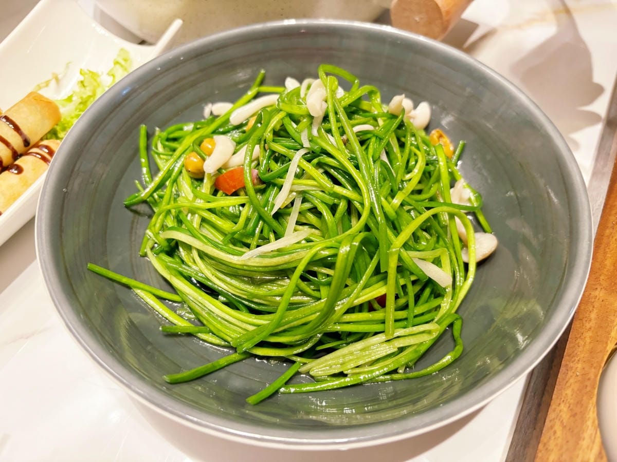 高雄夢時代「上菜片皮鴨專賣店 」鴨肉與跳跳糖的神仙組合!! 高雄夢時代「上菜片皮鴨專賣店 」鴨肉與跳跳糖的神仙組合!!