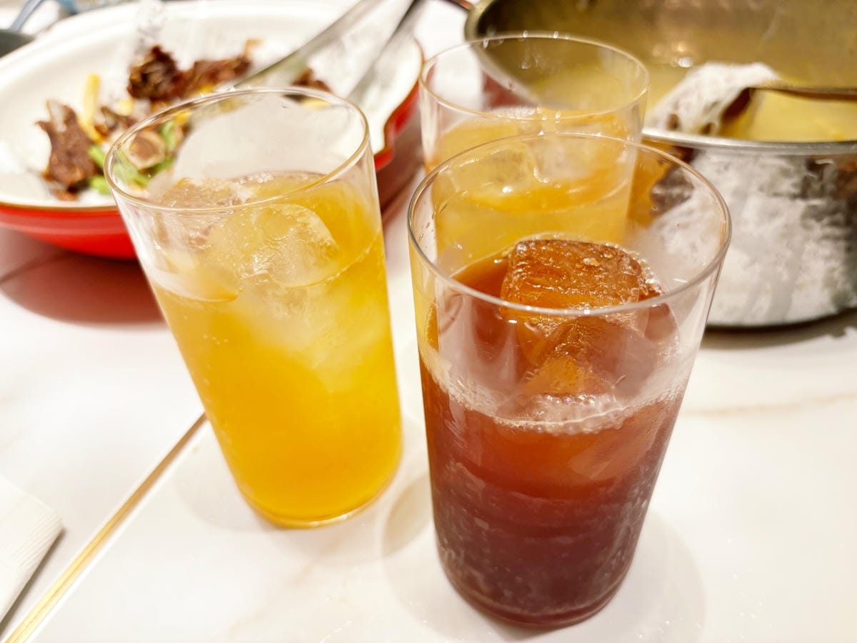 高雄夢時代「上菜片皮鴨專賣店 」鴨肉與跳跳糖的神仙組合!! 高雄夢時代「上菜片皮鴨專賣店 」鴨肉與跳跳糖的神仙組合!!