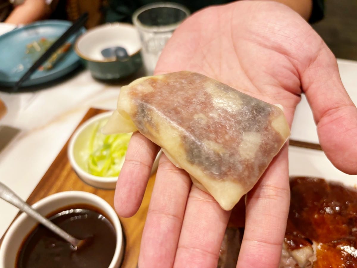 高雄夢時代「上菜片皮鴨專賣店 」鴨肉與跳跳糖的神仙組合!! 高雄夢時代「上菜片皮鴨專賣店 」鴨肉與跳跳糖的神仙組合!!