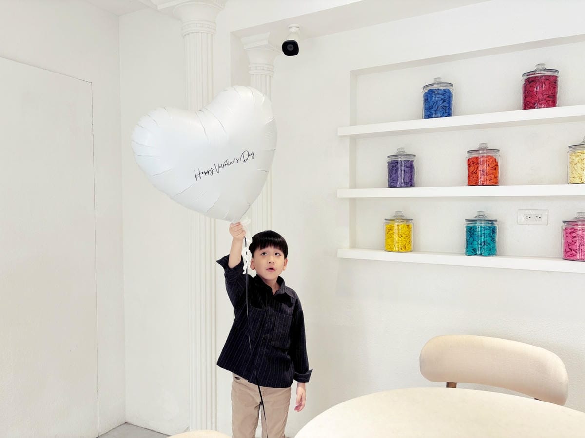高雄苓雅「Balloon J Cafe」純白系、韓式花束氣球 高雄苓雅「Balloon J Cafe」純白系、韓式花束氣球