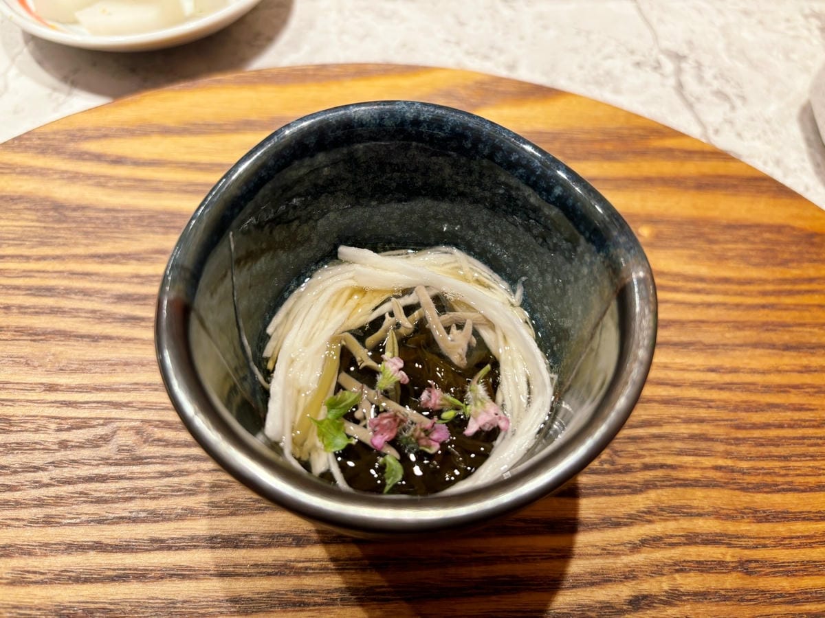 高雄鼓山「初魚鐵板燒美術店」無菜單鐵板燒料理。 高雄鼓山「初魚鐵板燒美術店」無菜單鐵板燒料理。