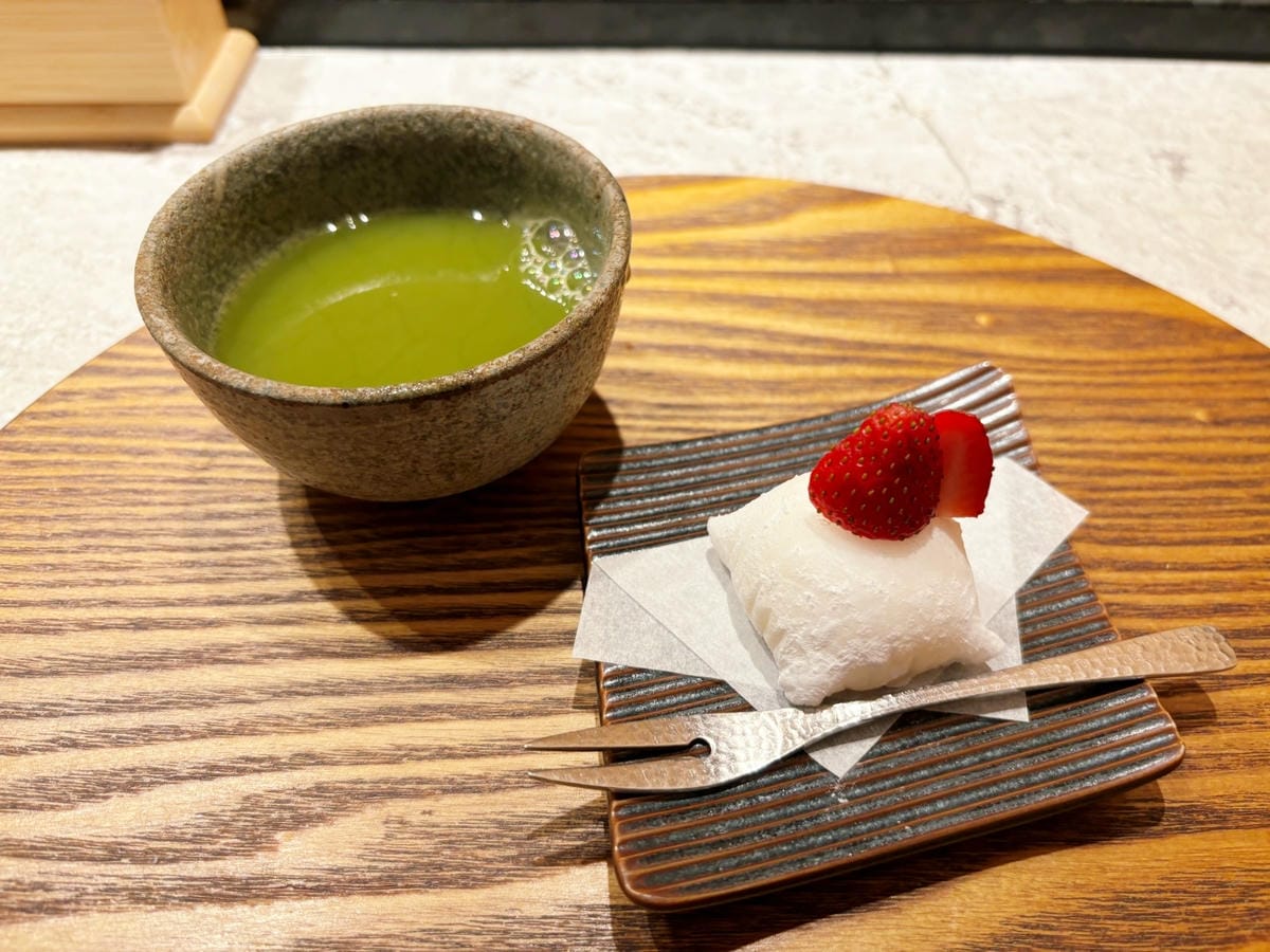 高雄鼓山「初魚鐵板燒美術店」無菜單鐵板燒料理。 高雄鼓山「初魚鐵板燒美術店」無菜單鐵板燒料理。