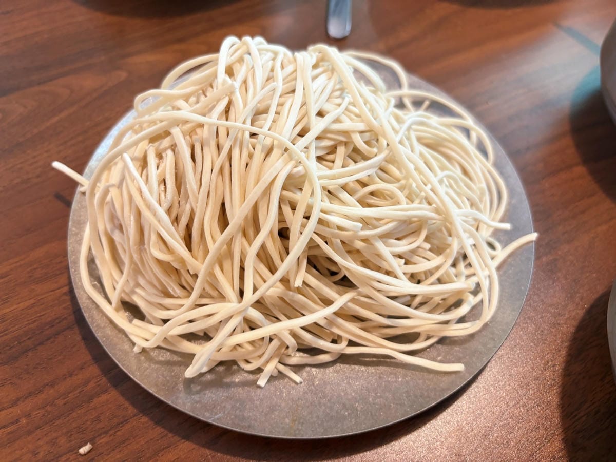 高雄美術館「廣藏一隻雞」溫潤湯頭、喝了暖心頭♡ 高雄美術館「廣藏一隻雞」溫潤湯頭、喝了暖心頭♡