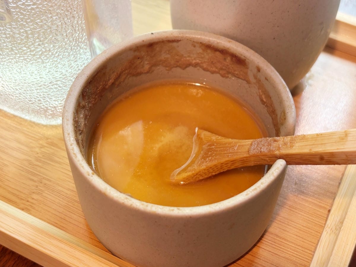 高雄美術館「廣藏一隻雞」溫潤湯頭、喝了暖心頭♡ 高雄美術館「廣藏一隻雞」溫潤湯頭、喝了暖心頭♡
