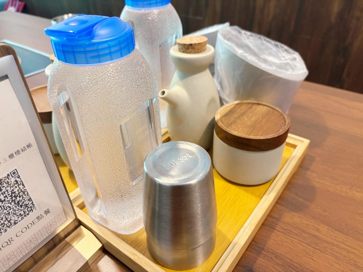 高雄美術館「廣藏一隻雞」溫潤湯頭、喝了暖心頭♡ 高雄美術館「廣藏一隻雞」溫潤湯頭、喝了暖心頭♡