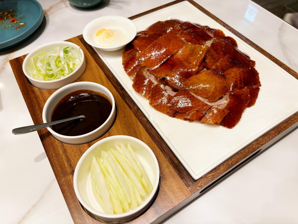 高雄夢時代「上菜片皮鴨專賣店 」鴨肉與跳跳糖的神仙組合!! 高雄夢時代「上菜片皮鴨專賣店 」鴨肉與跳跳糖的神仙組合!!