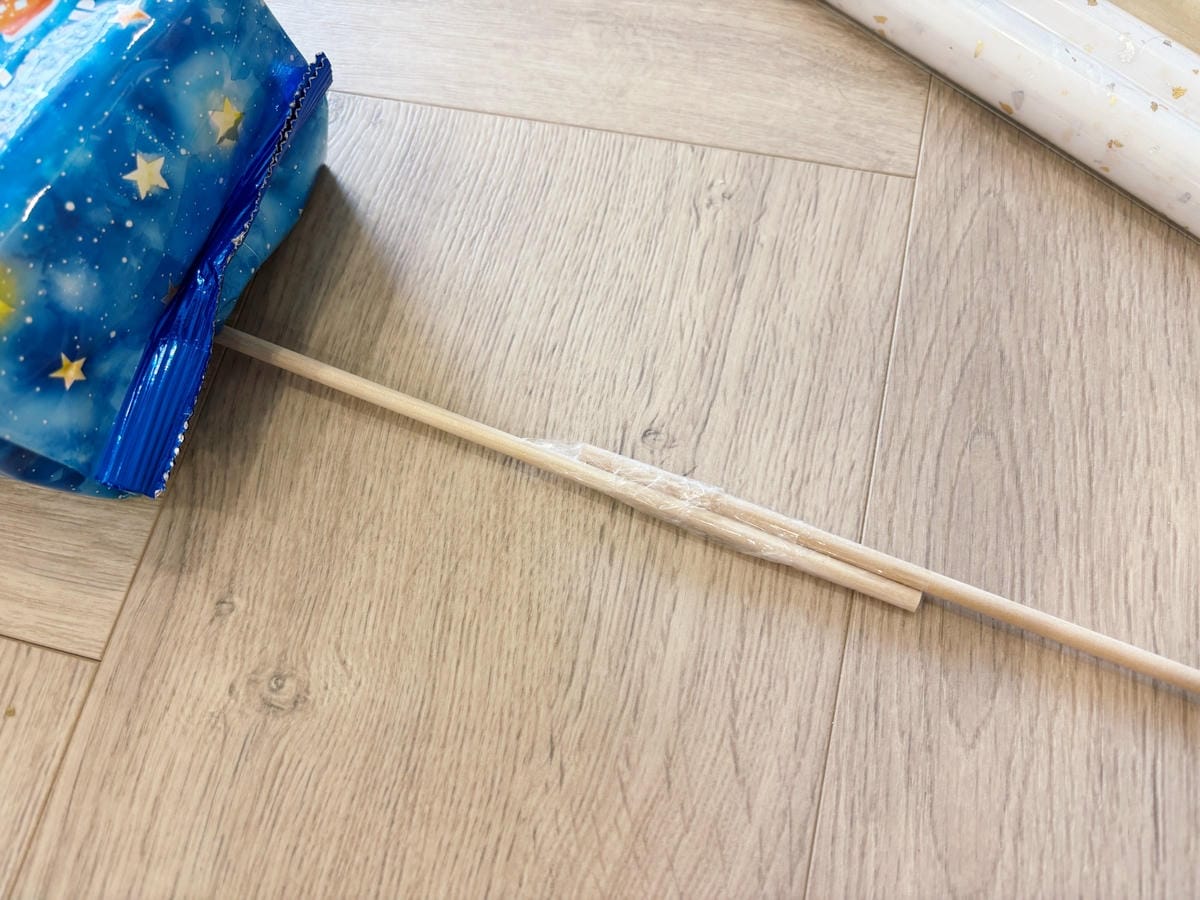 人生第一個畢業典禮花束「自製餅乾零食花束」小孩無法抗拒啊!! 人生第一個畢業典禮花束「自製餅乾零食花束」小孩無法抗拒啊!!