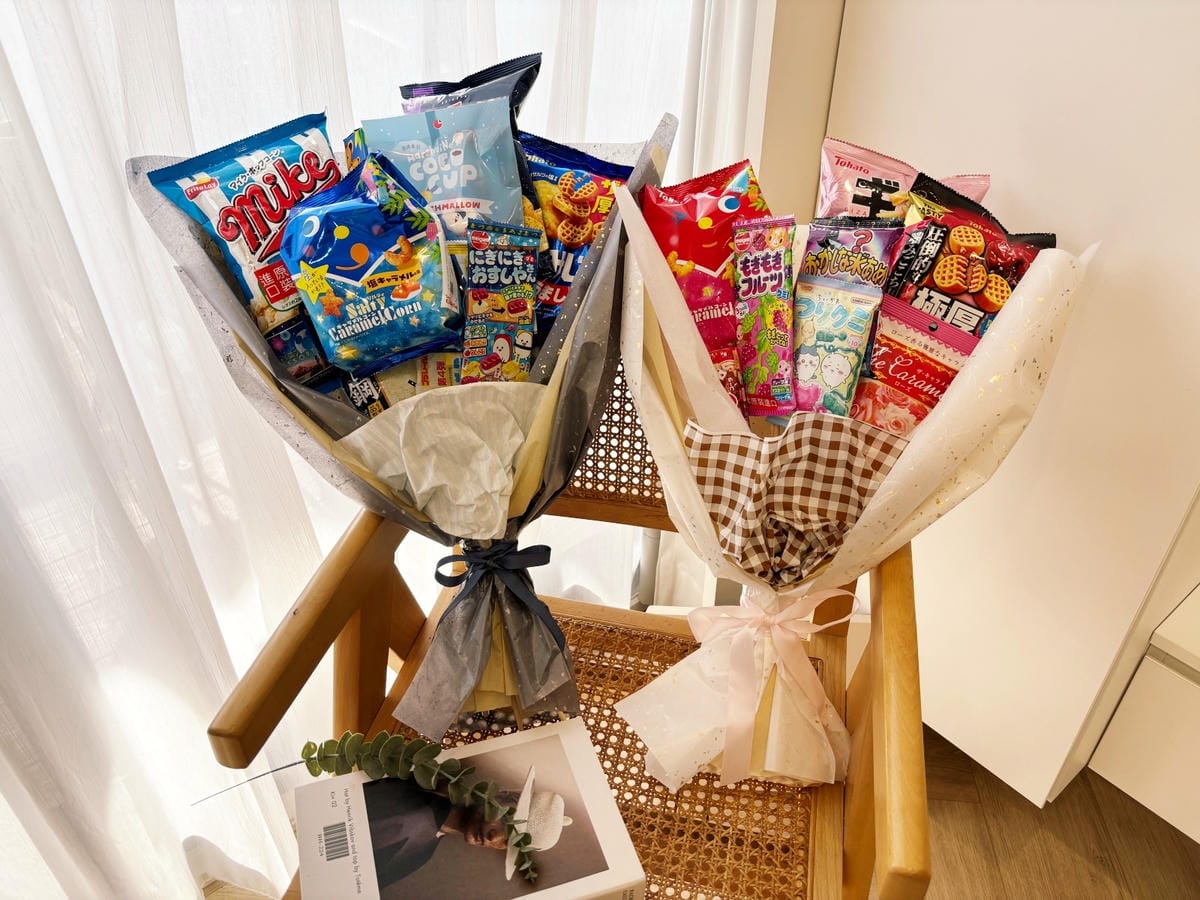 人生第一個畢業典禮花束「自製餅乾零食花束」小孩無法抗拒啊!! 人生第一個畢業典禮花束「自製餅乾零食花束」小孩無法抗拒啊!!