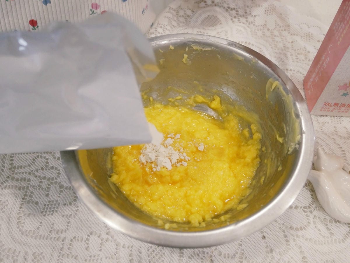 水手牌派脆餅乾粉「臘腸狗杏仁餅乾」免模具、簡單做!! 水手牌派脆餅乾粉「臘腸狗杏仁餅乾」免模具、簡單做!!
