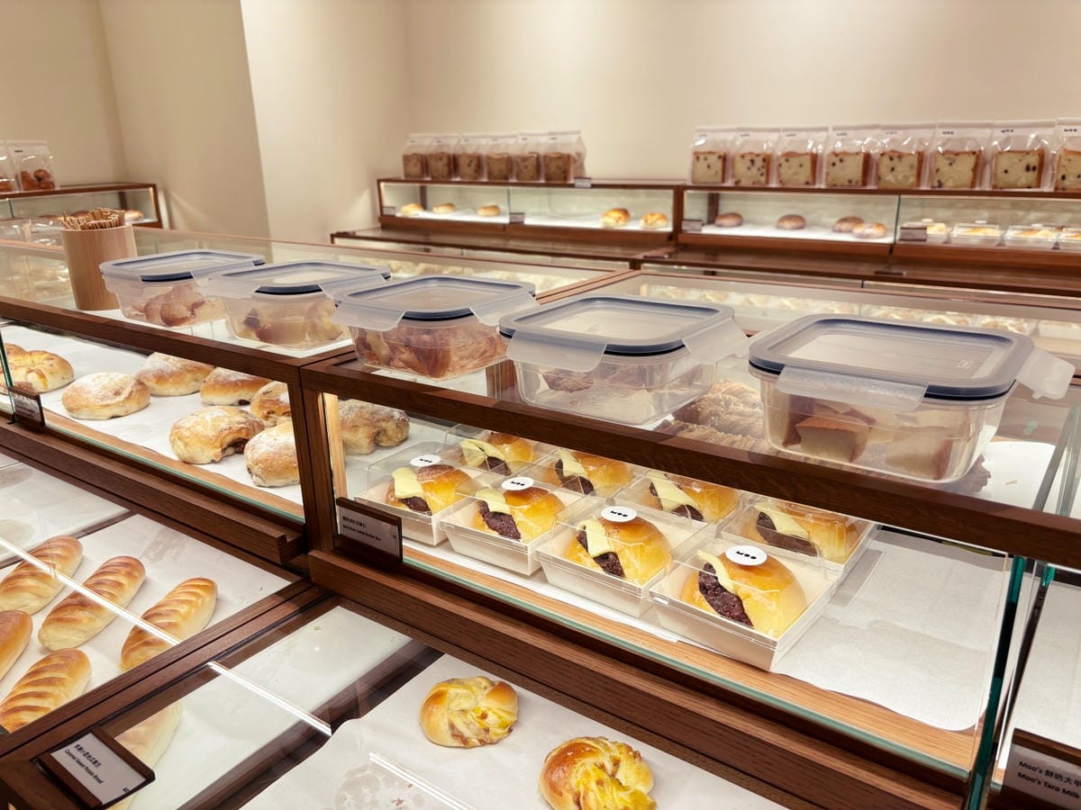 高雄美術館「MOO日式麵包」日系質感麵包店。 高雄美術館「MOO日式麵包」日系質感麵包店。