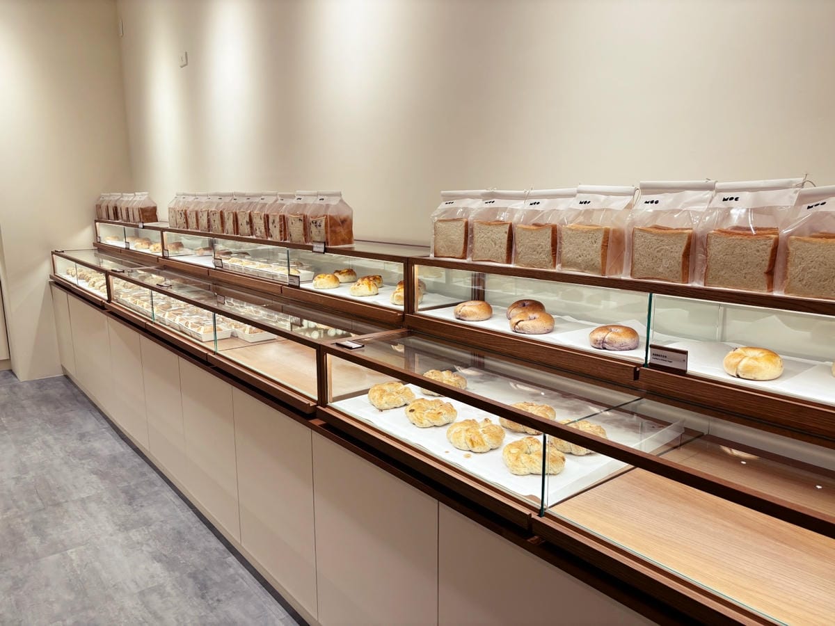 高雄美術館「MOO日式麵包」日系質感麵包店。 高雄美術館「MOO日式麵包」日系質感麵包店。