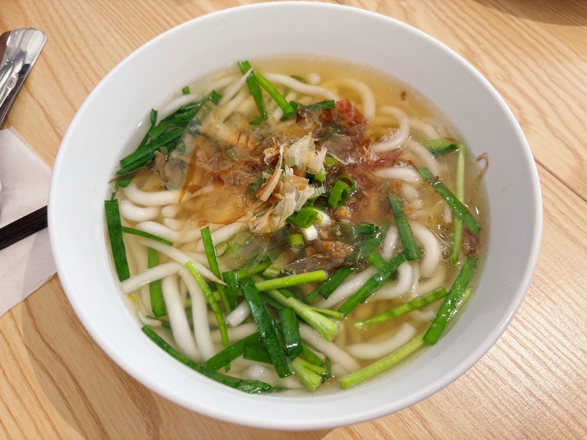 高雄鼓山「金珠玉地」好吃的小文青麵店。 高雄鼓山「金珠玉地」好吃的小文青麵店。