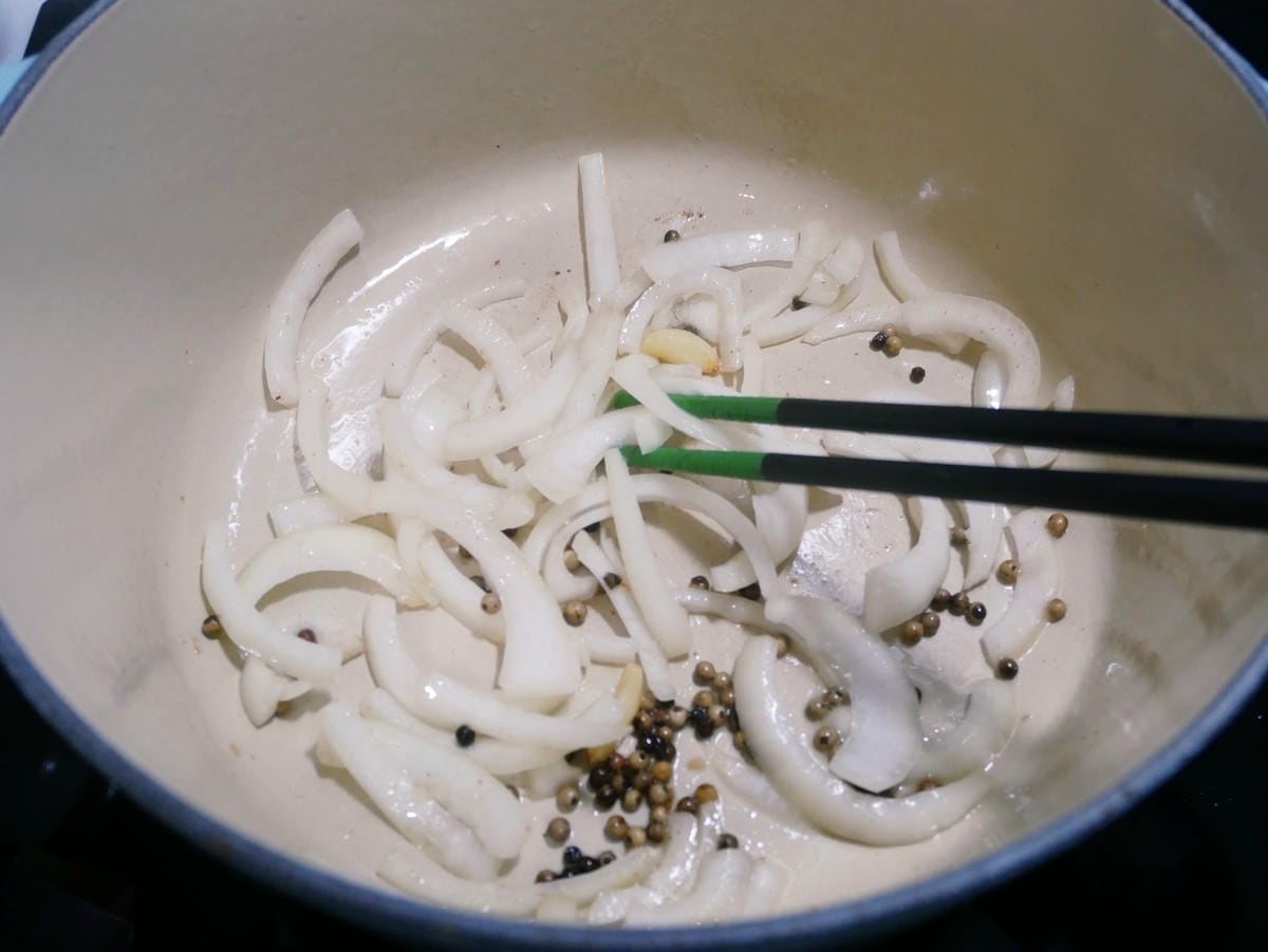 [My Little Kitchen] 暖呼呼「胡椒白菜雞湯