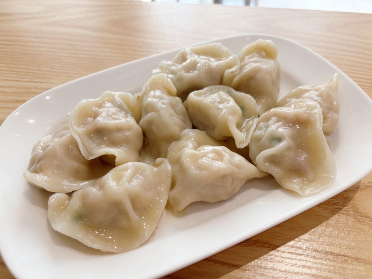 高雄鼓山「金珠玉地」好吃的小文青麵店。 高雄鼓山「金珠玉地」好吃的小文青麵店。
