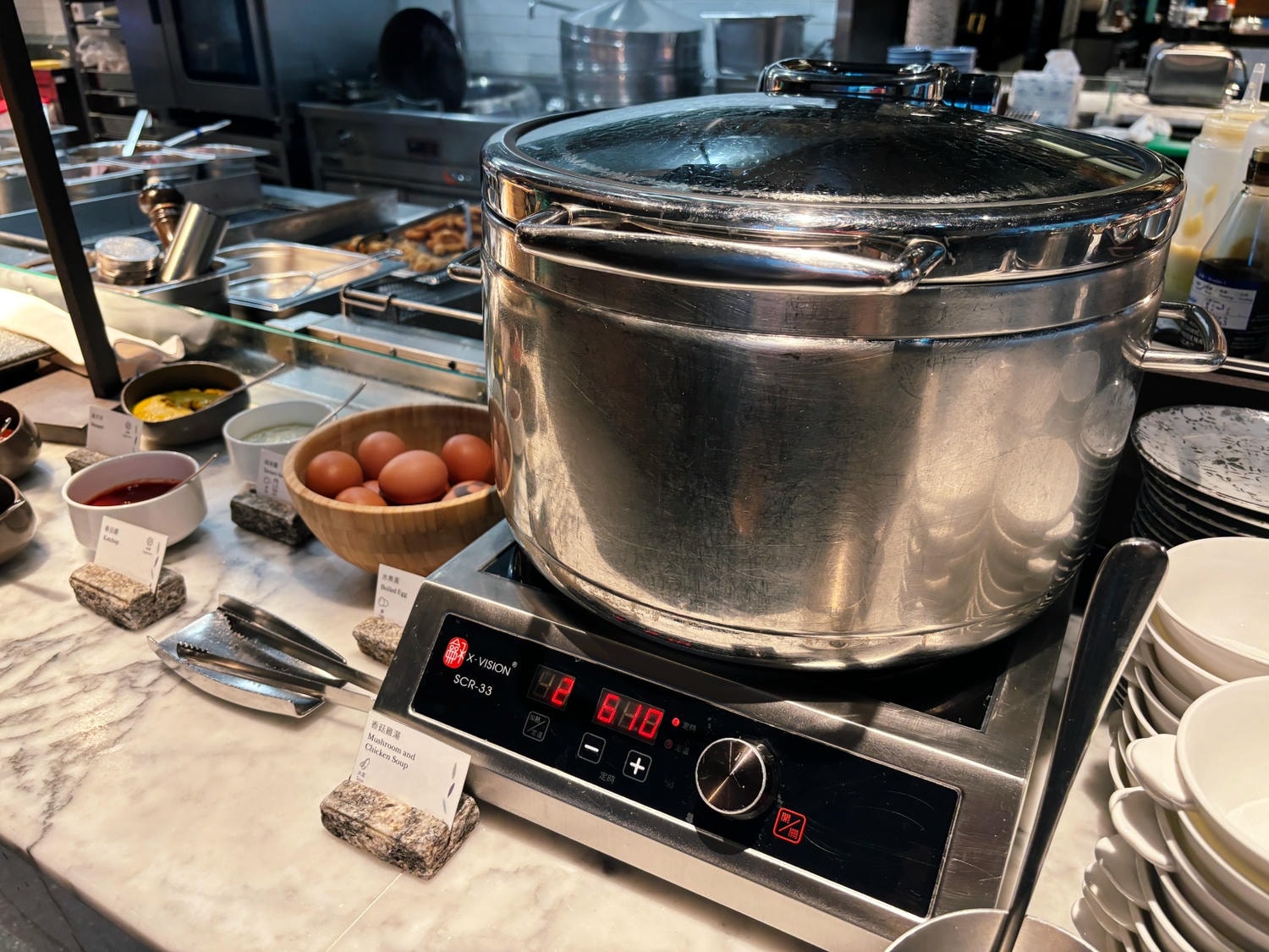 高雄洲際酒店「SEEDS 大地義式餐廳」精緻的假日早午餐。