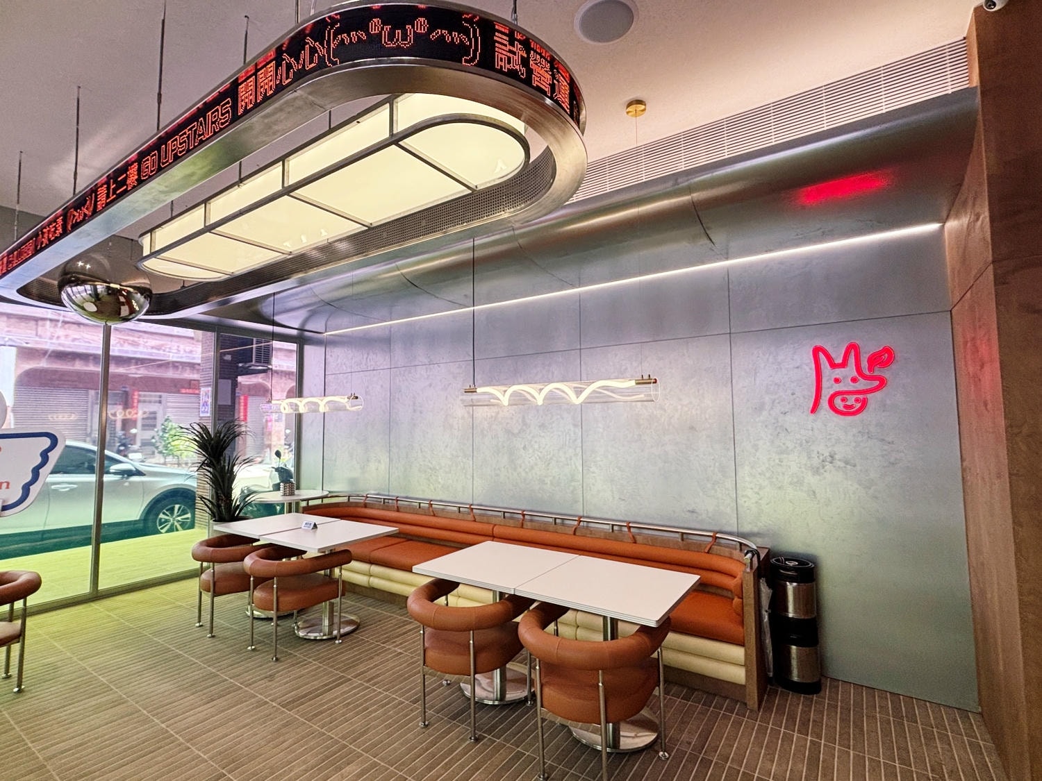 高雄鼓山「Chilldrunk小孩偷呷」復古風的素食餐酒館！！