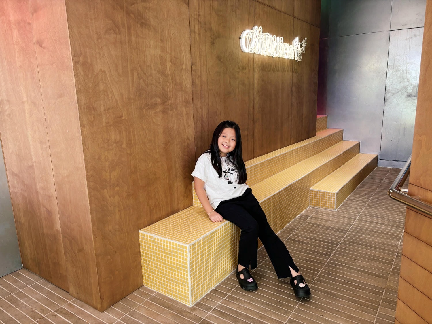 高雄鼓山「Chilldrunk小孩偷呷」復古風的素食餐酒館！！