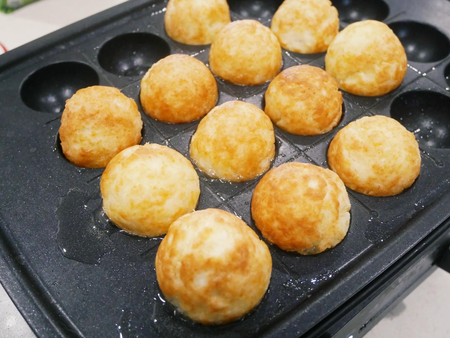 [My Little Kitchen] 電烤盤「迷你炸熱狗」三種材料簡單做！！