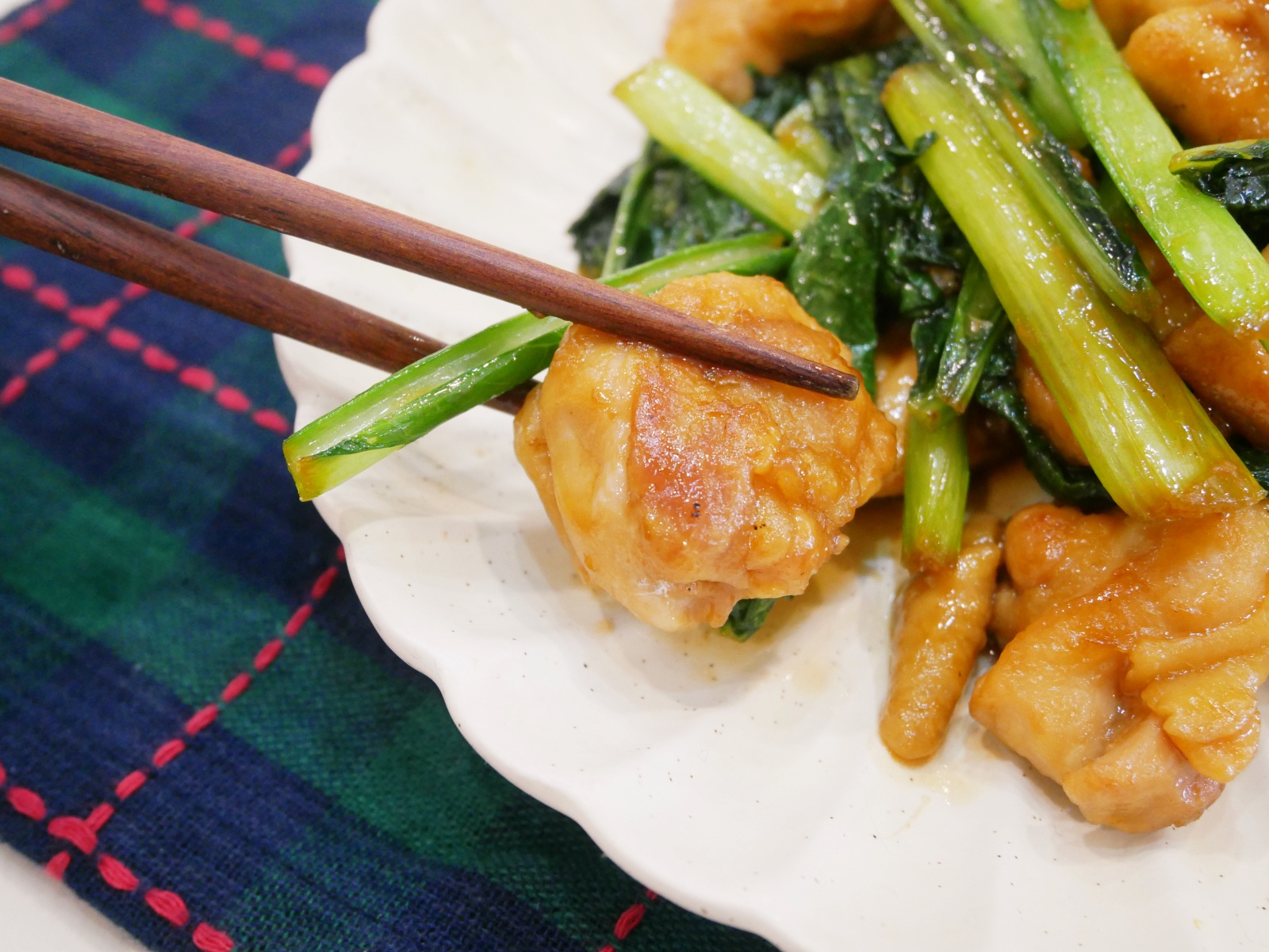 [My Little Kitchen] 簡單做「小松菜炒雞肉」充滿香氣！！
