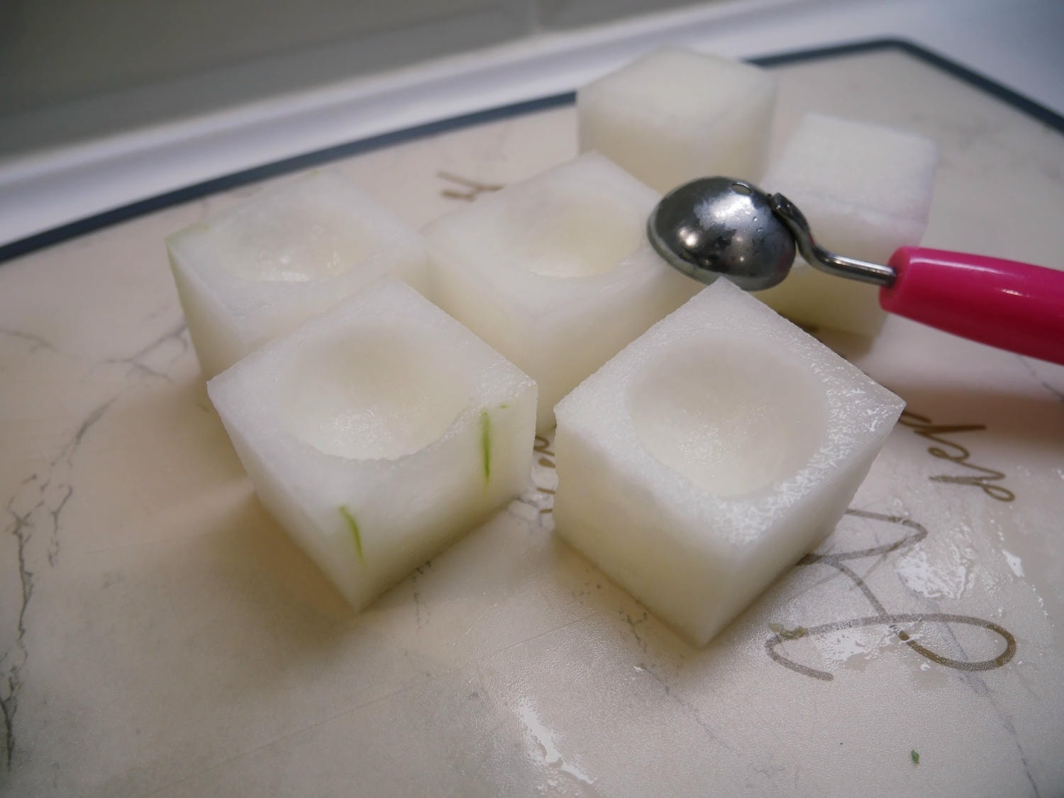 [My Little Kitchen] 電鍋料理「冬瓜蒸蝦滑」鮮美又清爽。